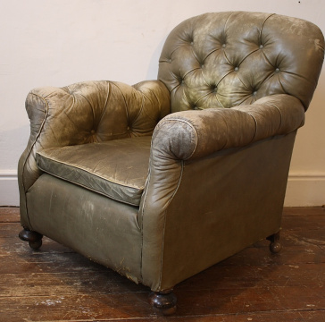 Late Victorian Buttoned Back and Arms Chair